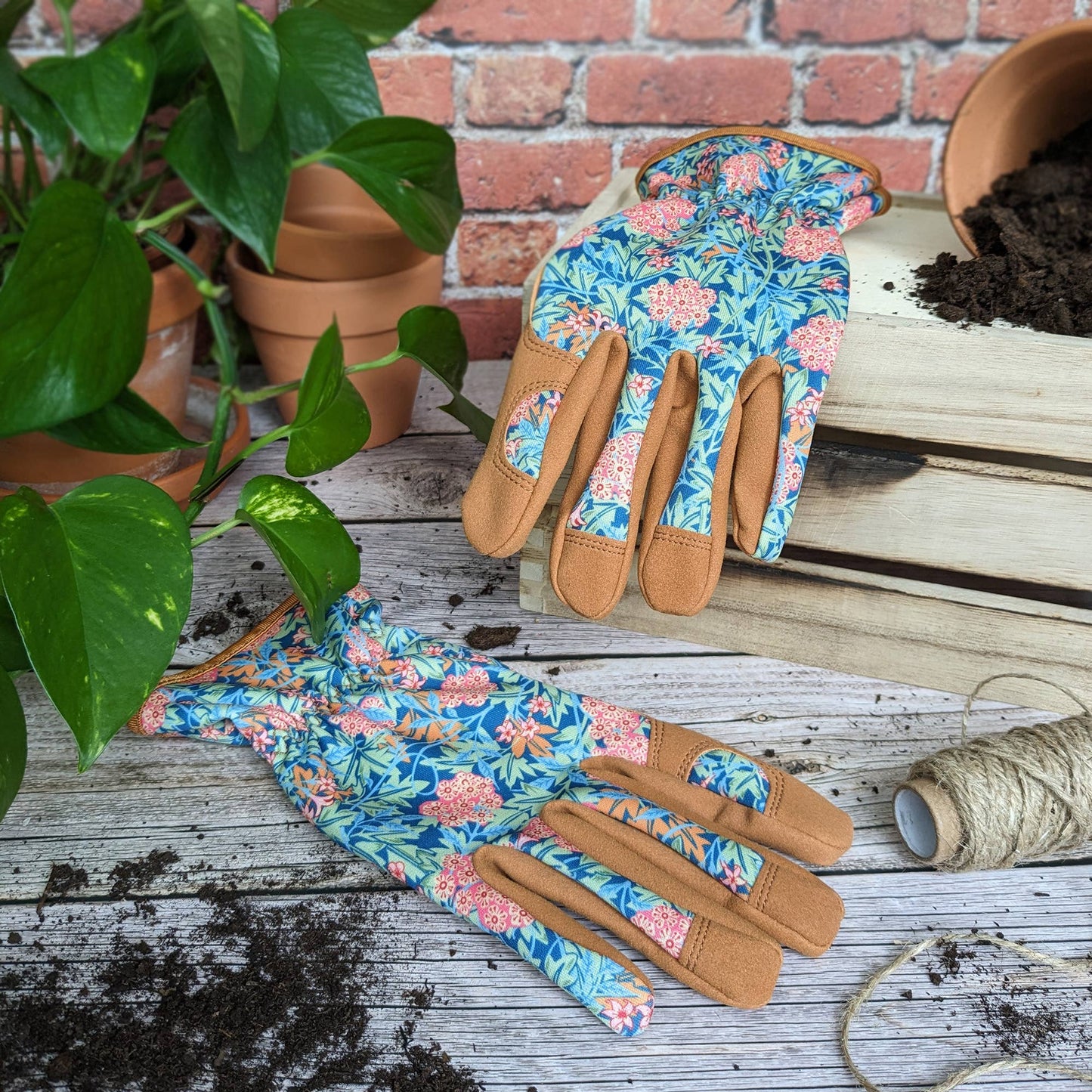 William Morris Gardening Gloves - Jasmine Pink